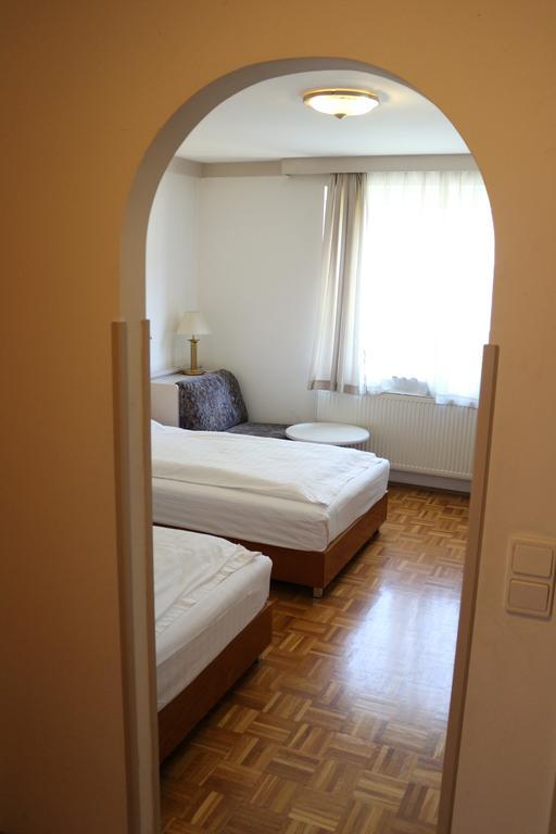 Hotel Wasserpalast - Breakfast For Free!!! Graz Rom bilde