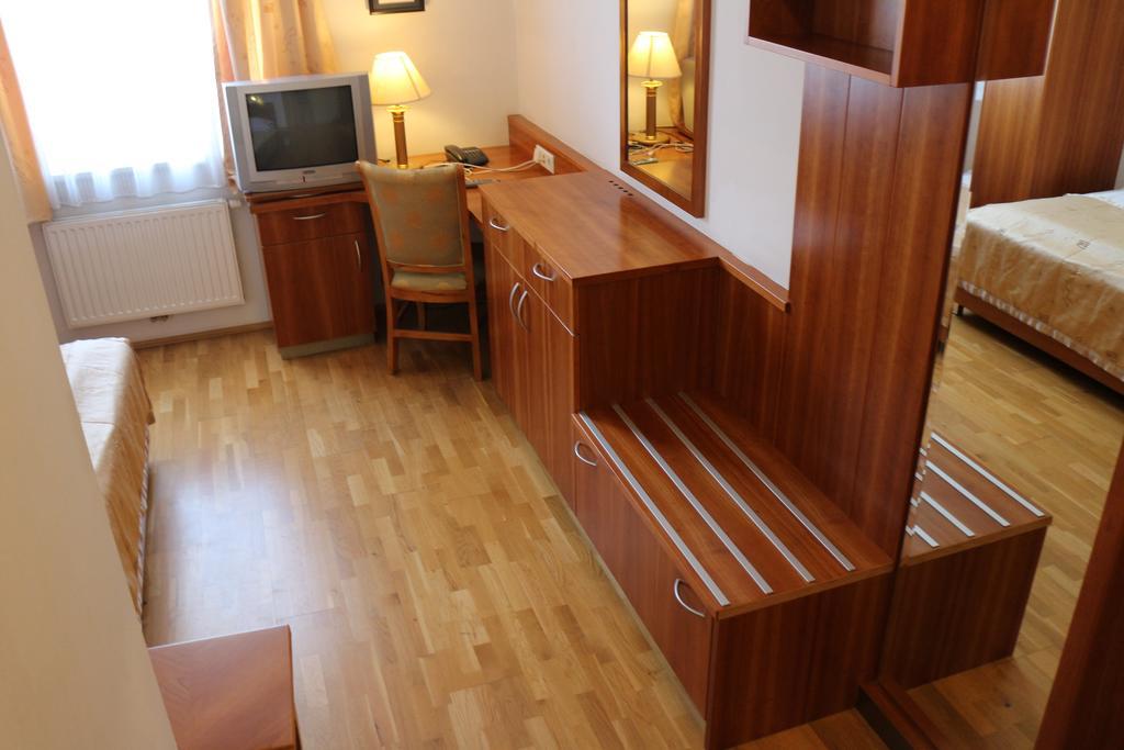Hotel Wasserpalast - Breakfast For Free!!! Graz Rom bilde